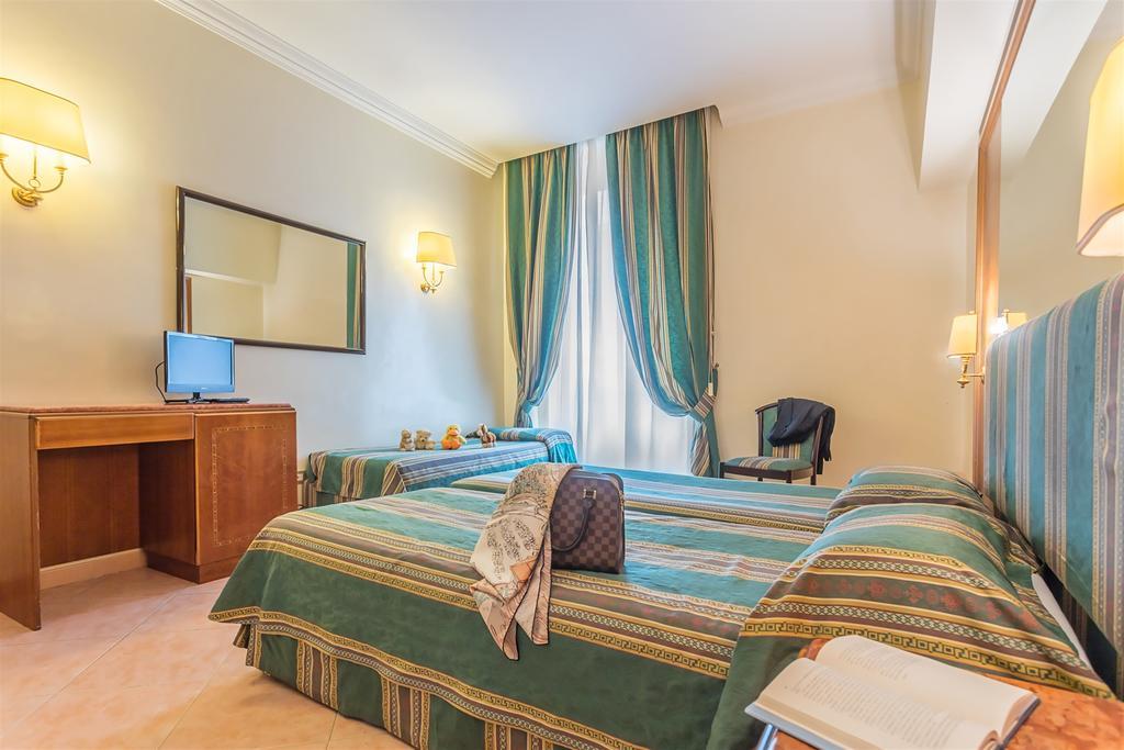 Raeli Hotel Lux Rom Exteriör bild