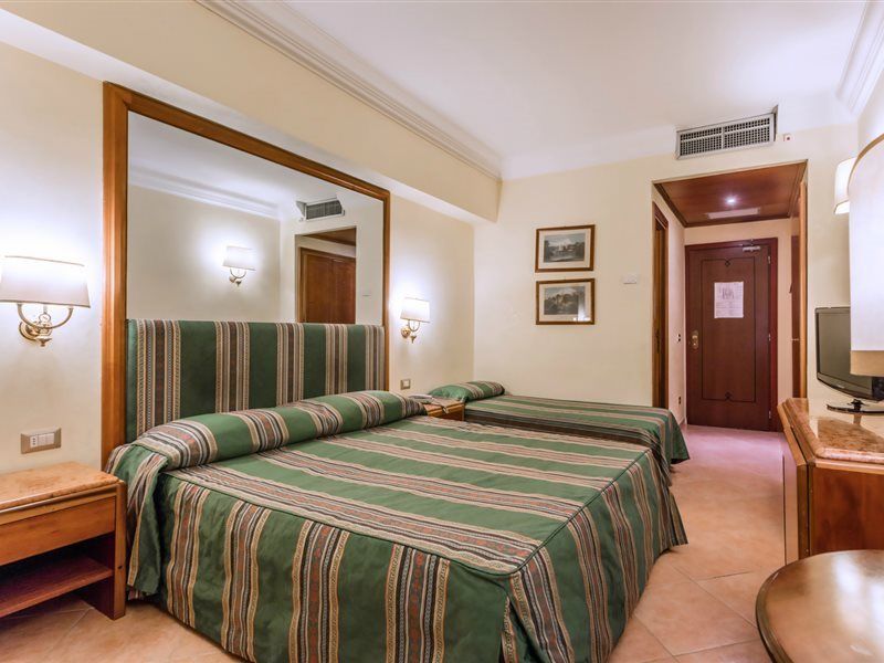 Raeli Hotel Lux Rom Exteriör bild